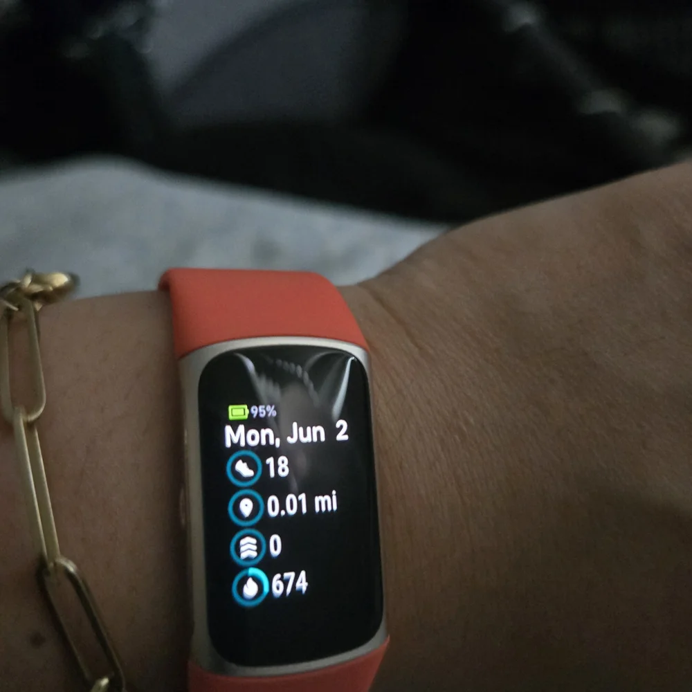 Fitbit Charge 6 Smartwatch - Vibrant Orange